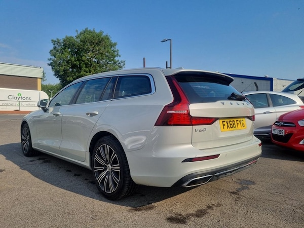 Used Volvo V60 2018 for sale - 75253334: Photo 4