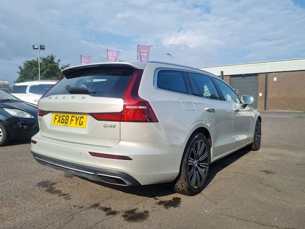 Used Volvo V60 2018 for sale - 75253334: Photo 6