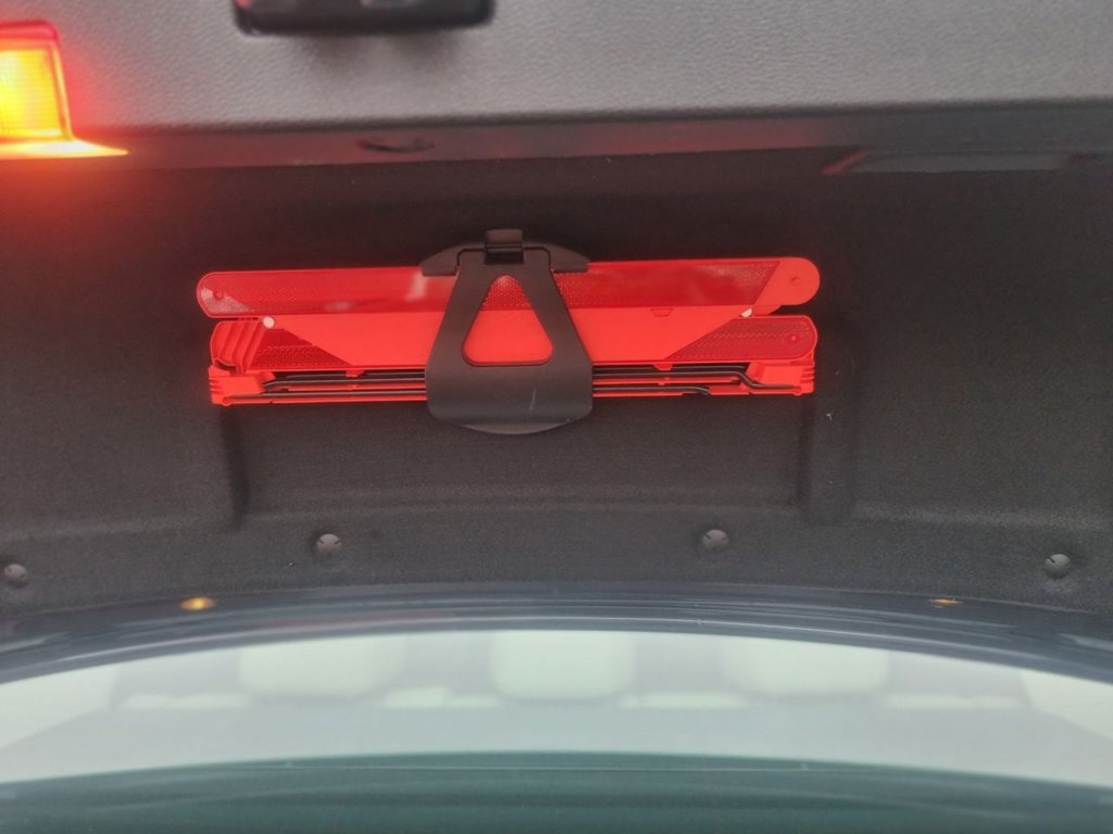 Used Mercedes-Benz E Class 2009 for sale - 77770469: Photo 8