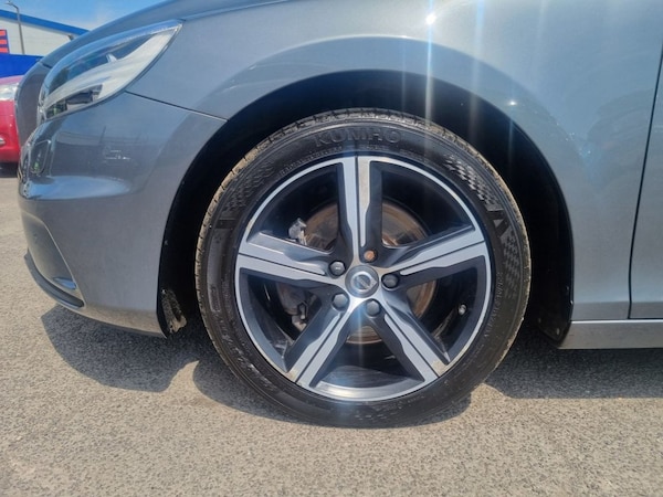 Used Volvo V40 2019 for sale - 75062742: Photo 11