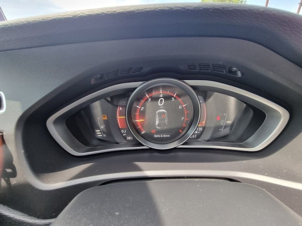 Used Volvo V40 2019 for sale - 75062742: Photo 14