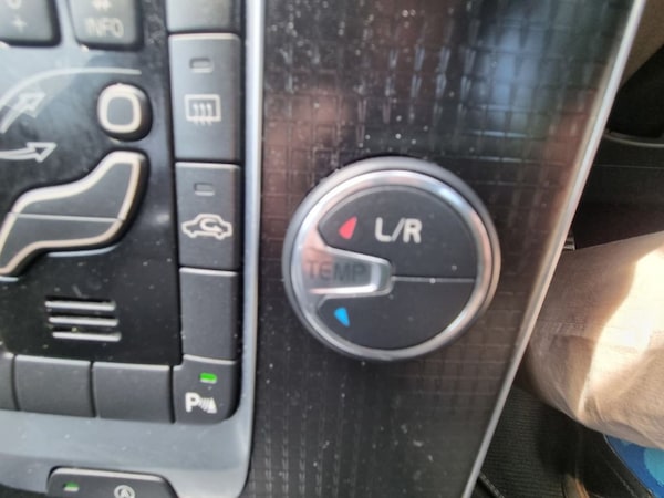 Used Volvo V40 2019 for sale - 75062742: Photo 34