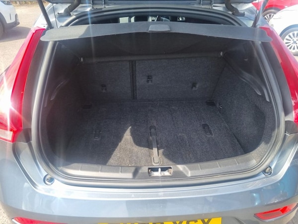 Used Volvo V40 2019 for sale - 75062742: Photo 7