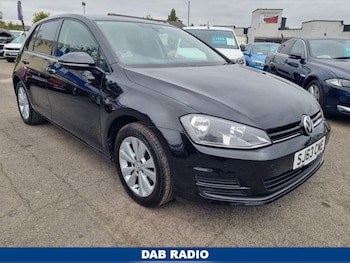 Volkswagen - Golf