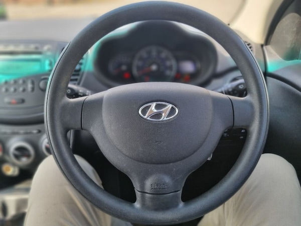 Used Hyundai i10 2011 for sale - 75432568: Photo 10