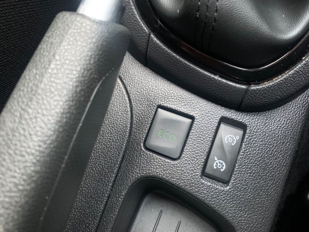 Used Renault Clio 2017 for sale - 76429738: Photo 24