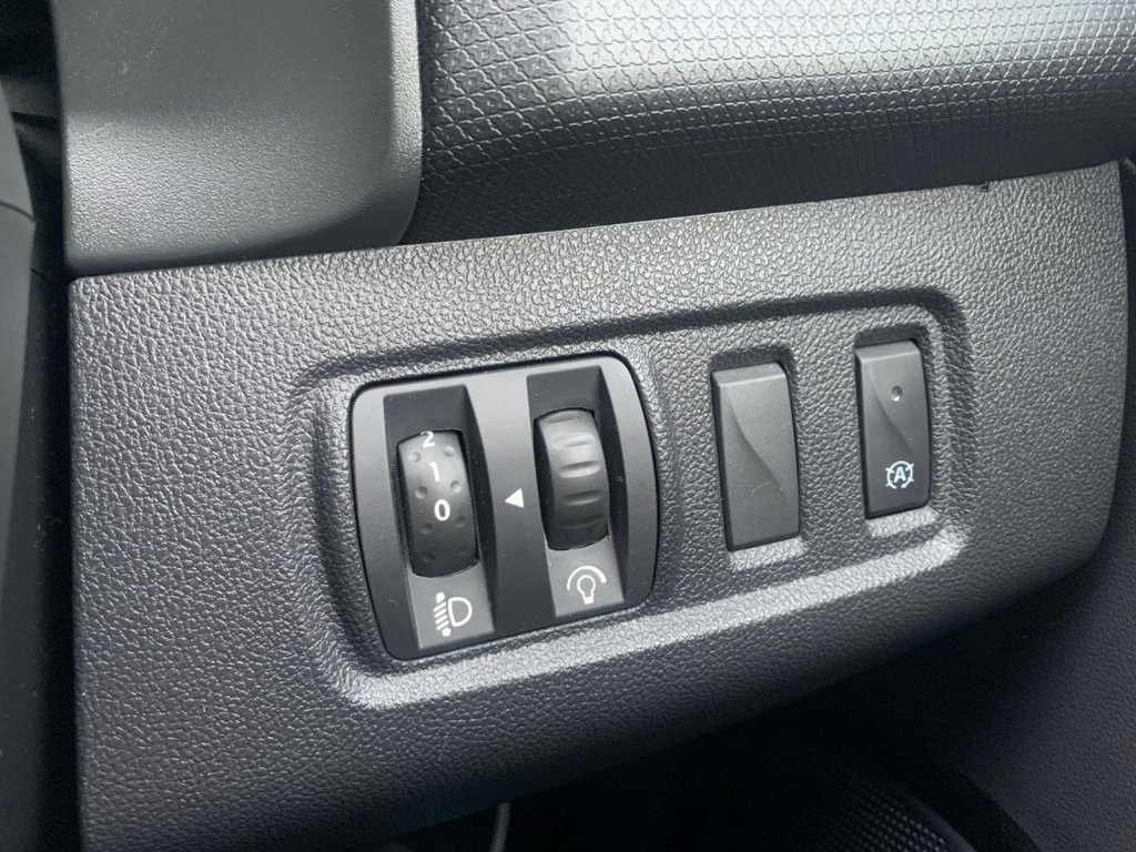 Used Renault Clio 2017 for sale - 76429738: Photo 25