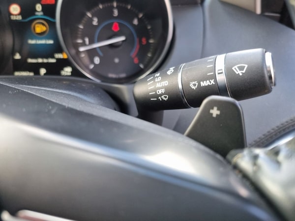 Used Jaguar XE 2016 for sale - 74756750: Photo 25