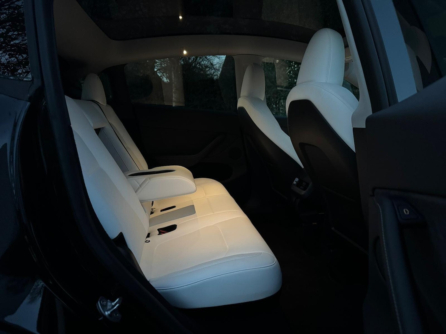 Used Tesla Model Y 2024 for sale - 76866172: Photo 25