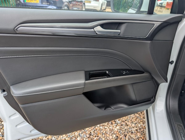 Used Ford Mondeo 2021 for sale - 76152738: Photo 21
