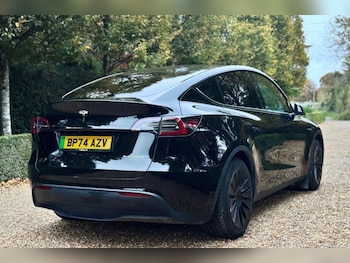 Used Tesla Model Y 2024 for sale - 76432885: Photo