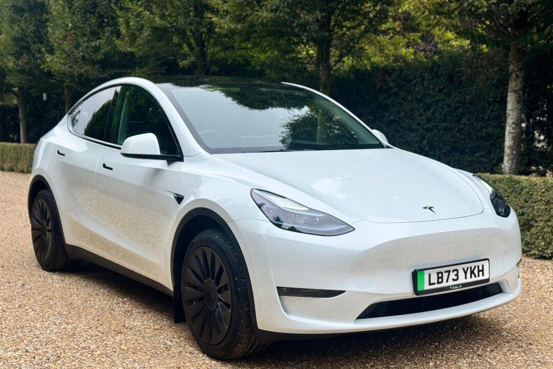 Used Tesla Model Y 2023 for sale - 77084442: Photo 2