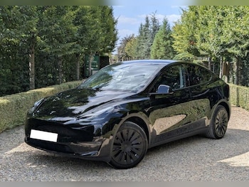 Used Tesla Model Y 2025 for sale - 76136887: Photo 2