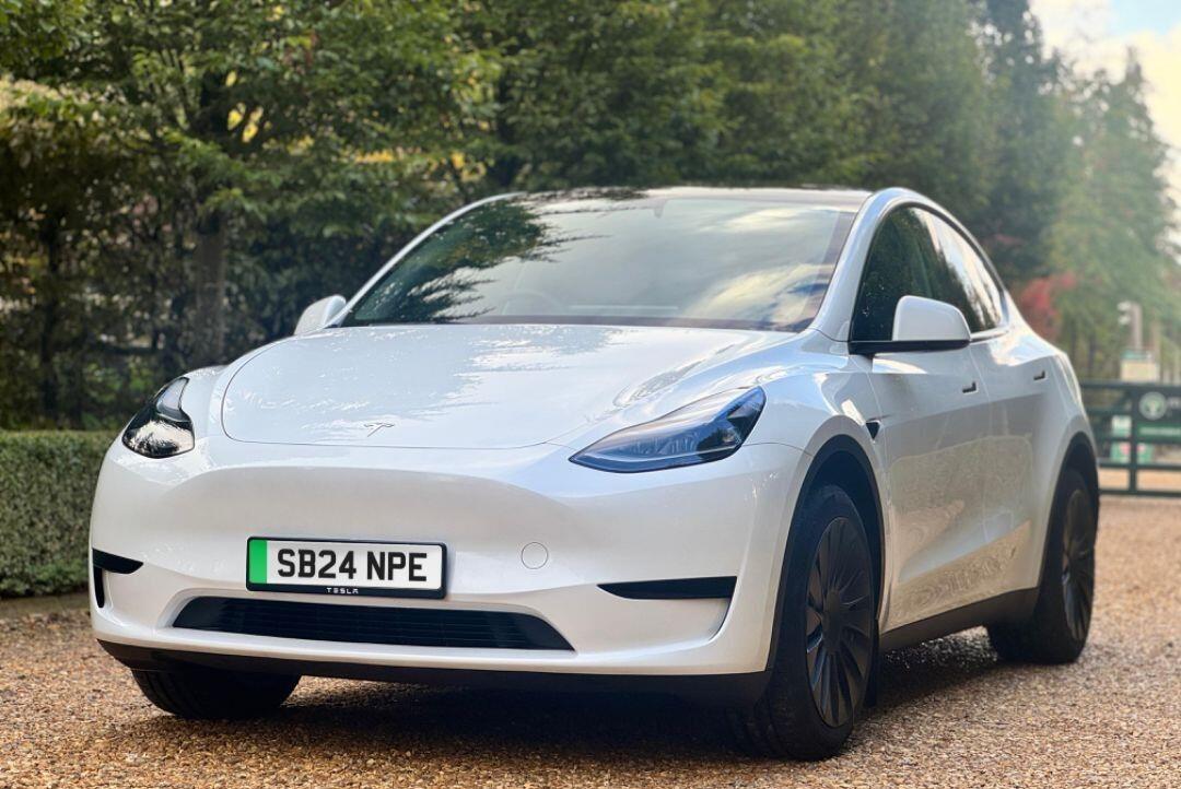Used Tesla Model Y 2024 for sale - 76632979: Photo 2