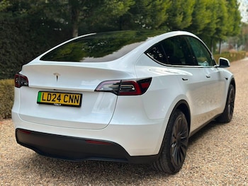Used Tesla Model Y 2024 for sale - 79621136: Photo