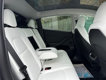 Used Tesla Model Y 2024 for sale - 79236936: Photo