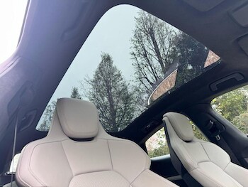 Used Porsche Taycan 2022 for sale - 76700921: Photo