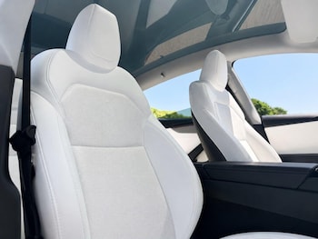 Used Tesla Model Y 2025 for sale - 79224550: Photo