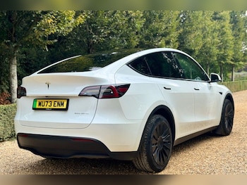 Used Tesla Model Y 2023 for sale - 76702005: Photo