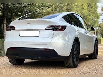 Used Tesla Model Y 2023 for sale - 76094832: Photo 2