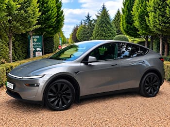 Used Tesla Model Y 2025 for sale - 79751392: Photo