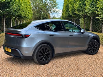 Used Tesla Model Y 2025 for sale - 79751392: Photo