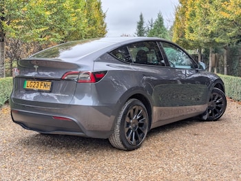 Used Tesla Model Y 2023 for sale - 76561794: Photo