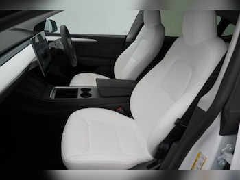 Used Tesla Model Y 2025 for sale - 76607689: Photo