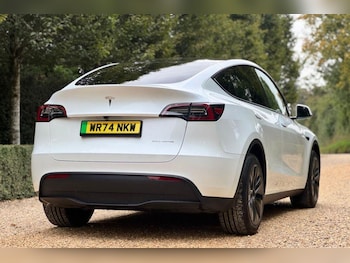 Used Tesla Model Y 2024 for sale - 76801137: Photo