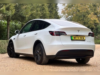 Used Tesla Model Y 2024 for sale - 76801137: Photo