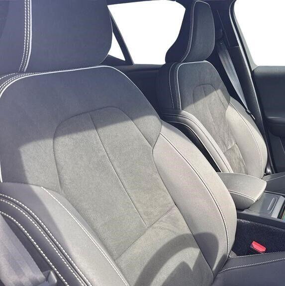 Used Volvo XC40 2024 for sale - 76032147: Photo 11
