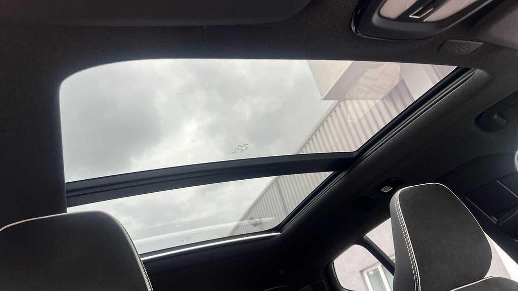 Used Volvo XC40 2024 for sale - 76032147: Photo 3
