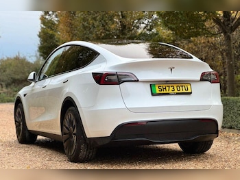Used Tesla Model Y 2023 for sale - 77015445: Photo