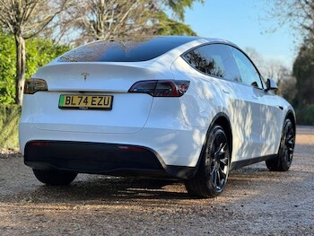 Used Tesla Model Y 2024 for sale - 77496762: Photo