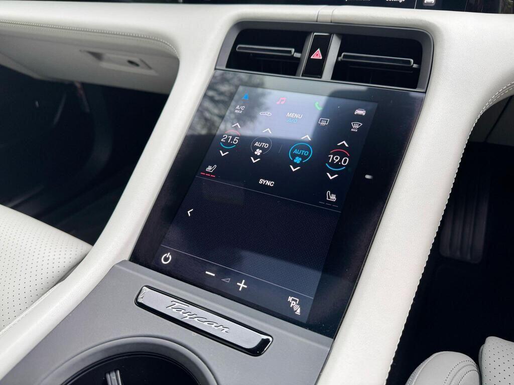 Used Porsche Taycan 2022 for sale - 78086233: Photo 19