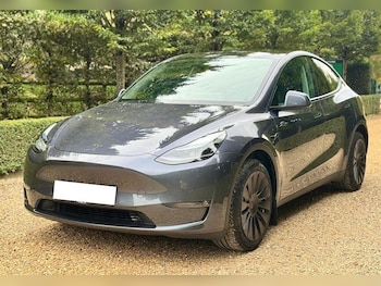 Used Tesla Model Y 2022 for sale - 76239344: Photo 2