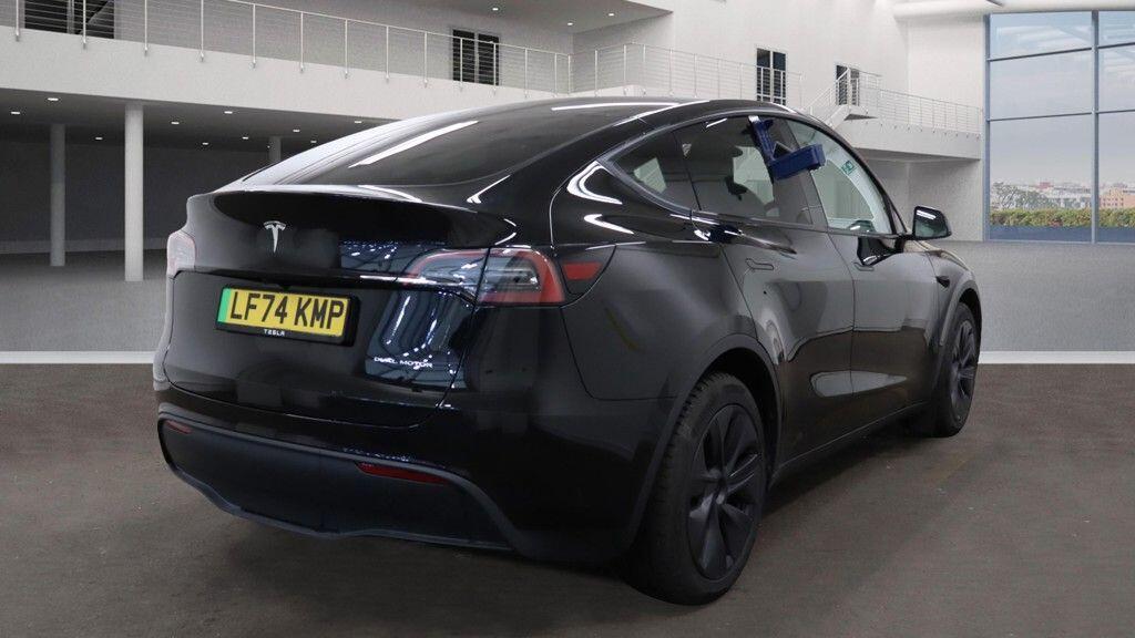 Used Tesla Model Y 2025 for sale - 76561909: Photo 4