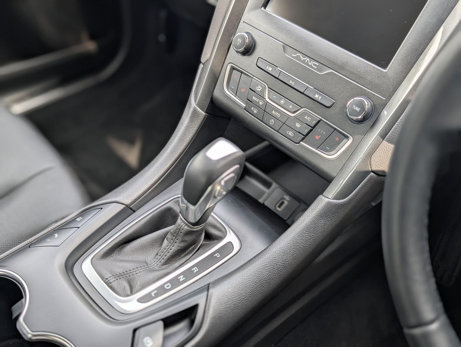 Used Ford Mondeo 2021 for sale - 76561050: Photo 15