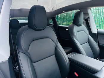 Used Tesla Model Y 2025 for sale - 79075658: Photo