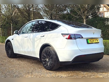 Used Tesla Model Y 2024 for sale - 79212078: Photo