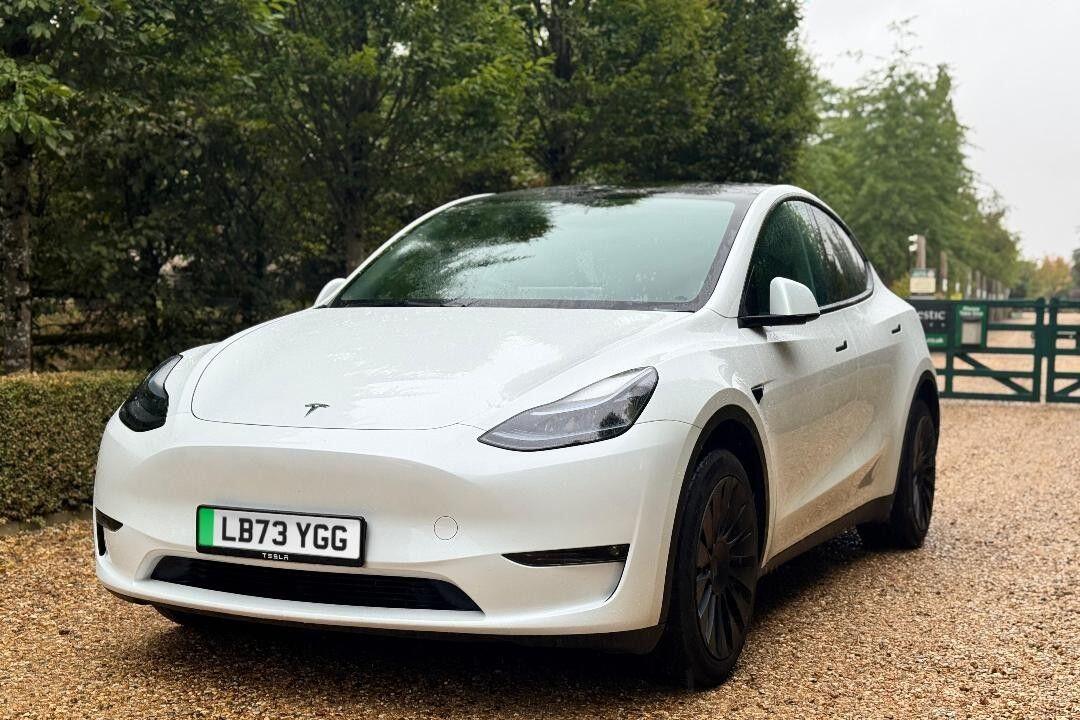 Used Tesla Model Y 2023 for sale - 77163537: Photo 2
