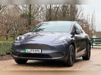 Used Tesla Model Y 2023 for sale - 77242388: Photo