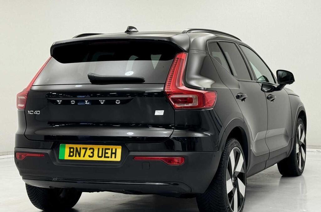 Used Volvo XC40 2023 for sale - 76666842: Photo 4
