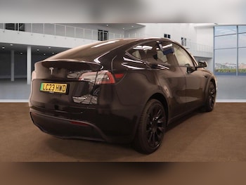 Used Tesla Model Y 2023 for sale - 75589010: Photo