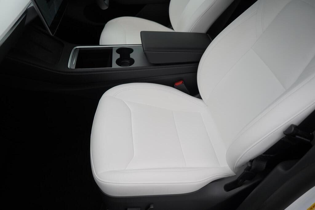 Used Tesla Model Y 2025 for sale - 76780901: Photo 11