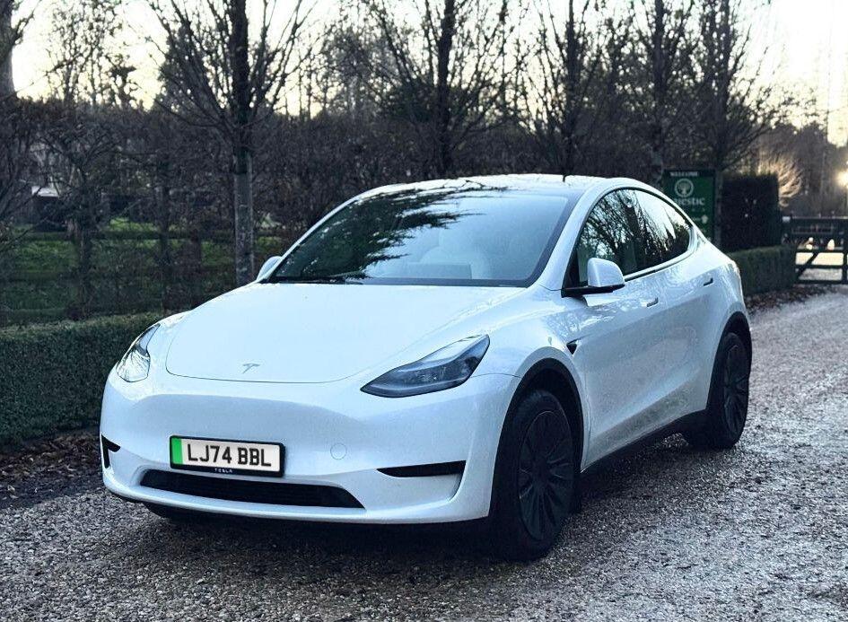 Used Tesla Model Y 2025 for sale - 76780901: Photo 2