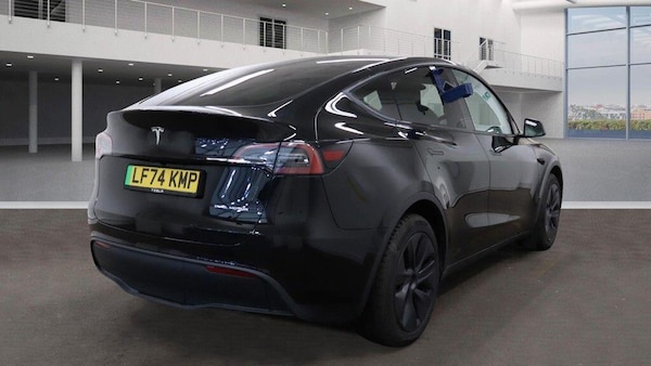 Used Tesla Model Y 2025 for sale - 76260204: Photo 4