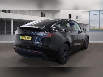 Used Tesla Model Y 2025 for sale - 76260204: Photo 4