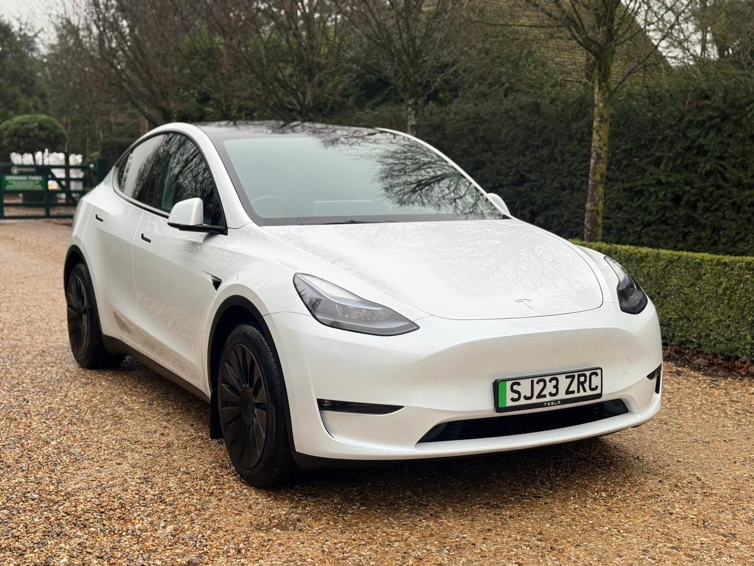Used Tesla Model Y 2023 for sale - 77028895: Photo 2