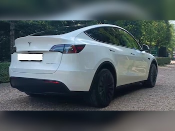 Used Tesla Model Y 2022 for sale - 75494128: Photo